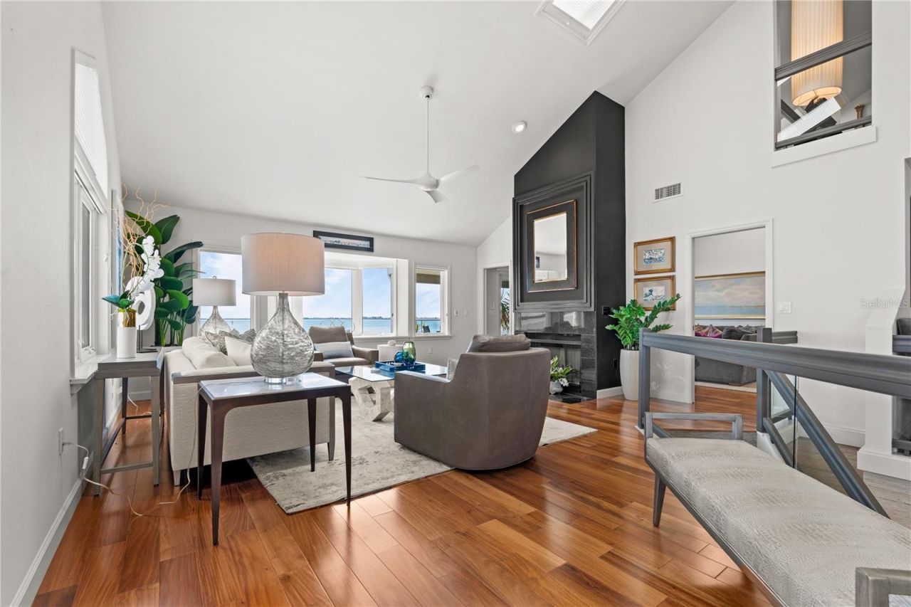 26 Tidy Island Boulevard, Bradenton, FL 34210 Photo