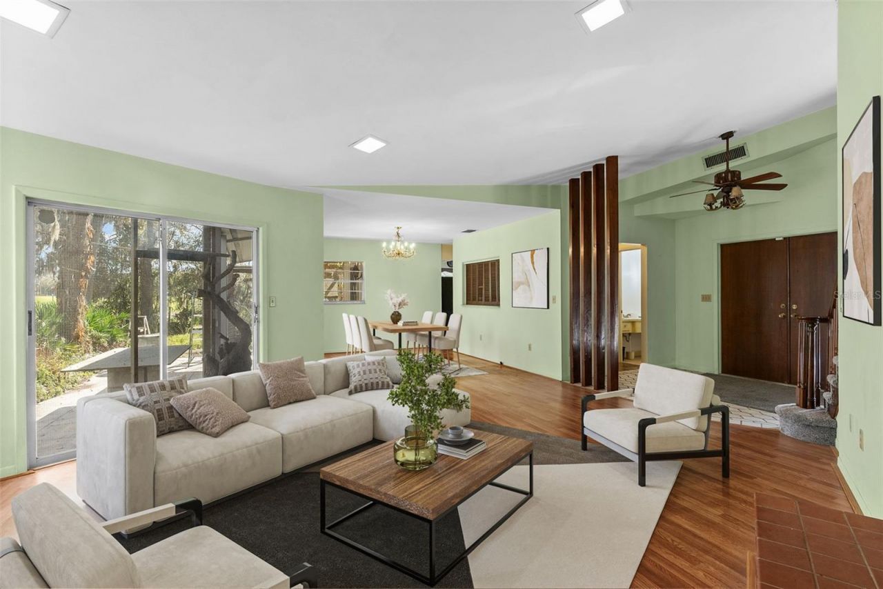 15300 Lake Iola Road, Dade City, FL 33523 Photo