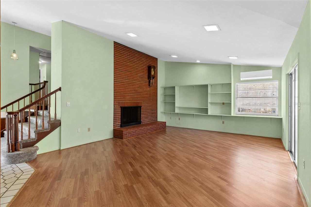 15300 Lake Iola Road, Dade City, FL 33523 Photo