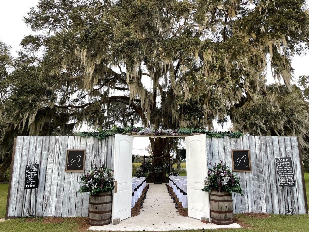 15300 Lake Iola Road, Dade City, FL 33523 Photo