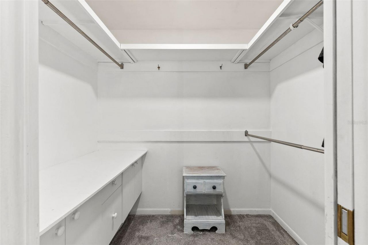 15300 Lake Iola Road, Dade City, FL 33523 Photo