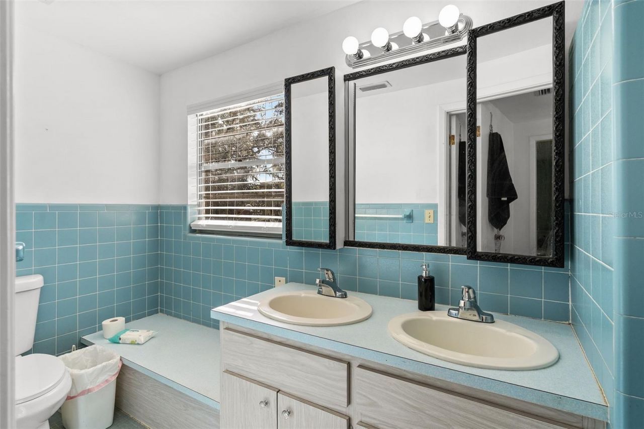 15300 Lake Iola Road, Dade City, FL 33523 Photo