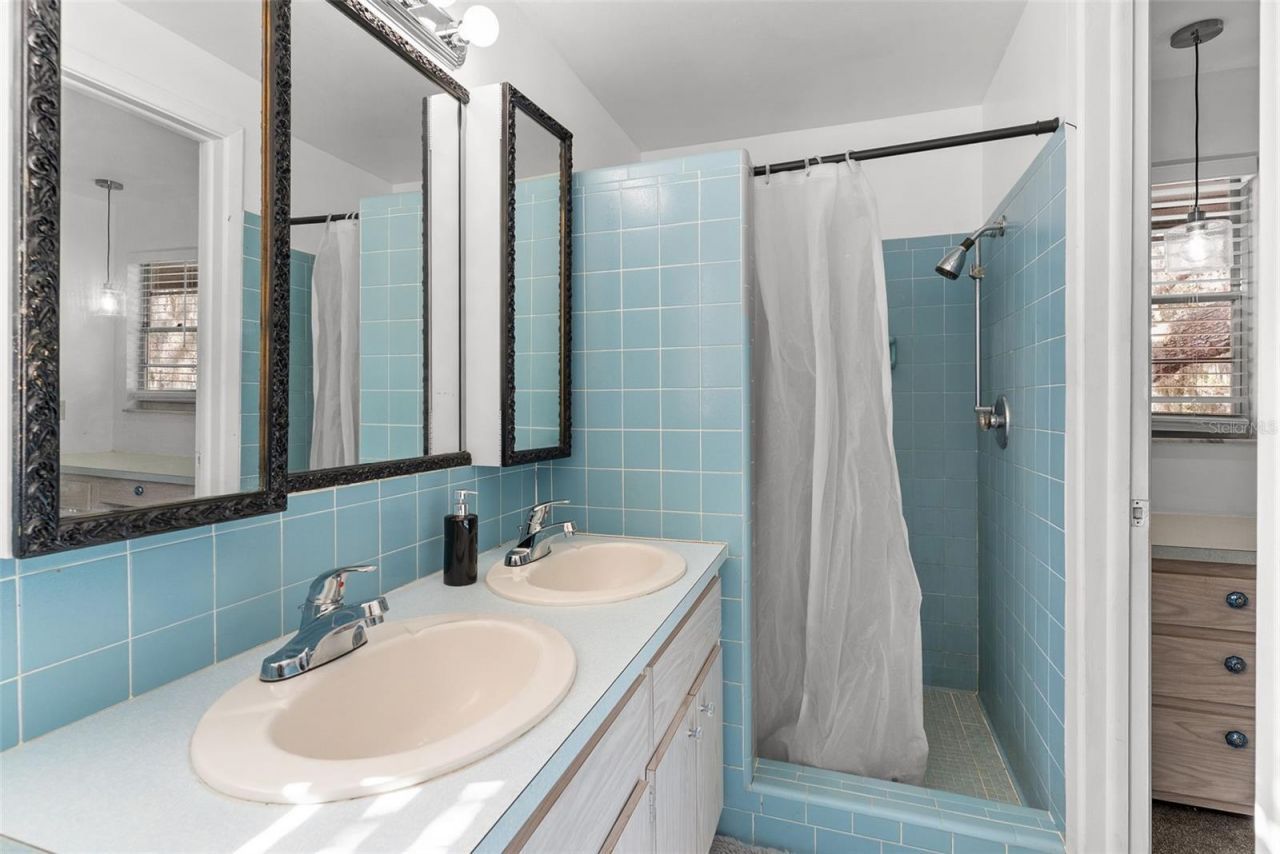 15300 Lake Iola Road, Dade City, FL 33523 Photo