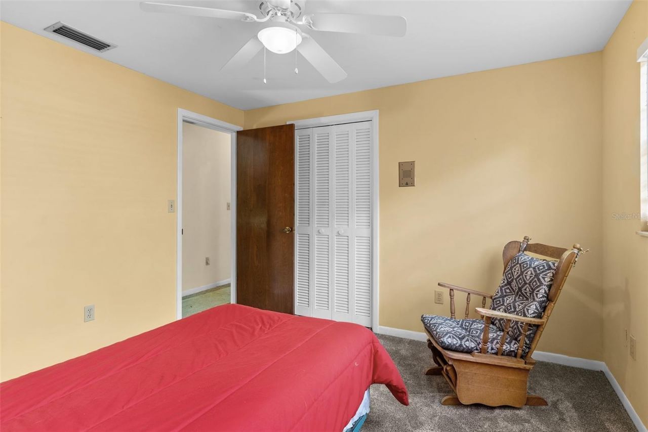 15300 Lake Iola Road, Dade City, FL 33523 Photo