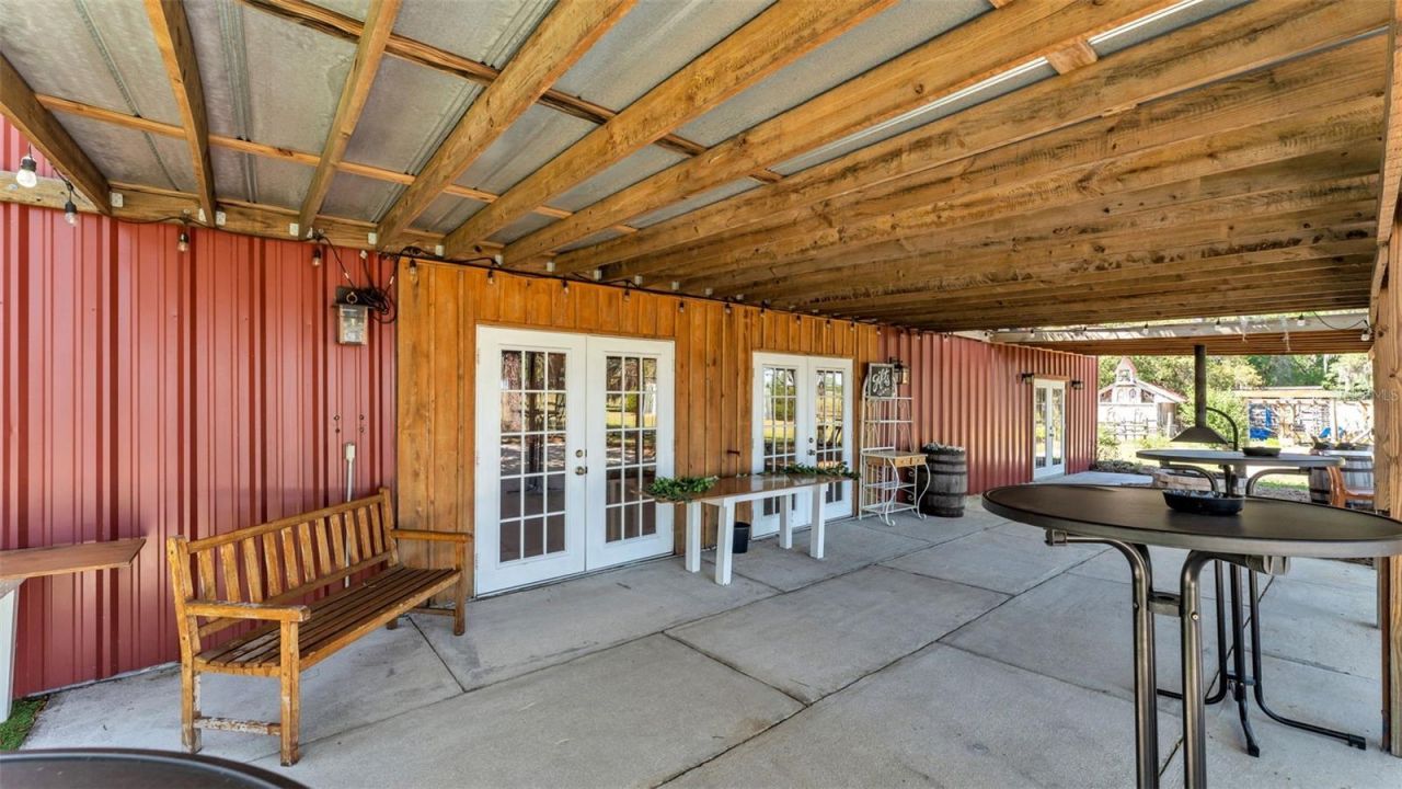 15300 Lake Iola Road, Dade City, FL 33523 Photo