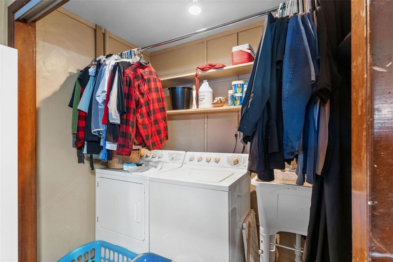 15300 Lake Iola Road, Dade City, FL 33523 Photo