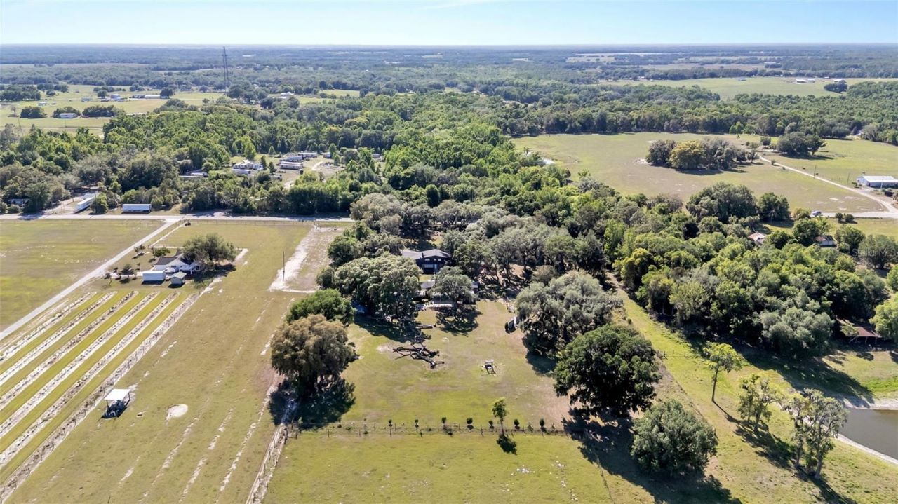 15300 Lake Iola Road, Dade City, FL 33523 Photo