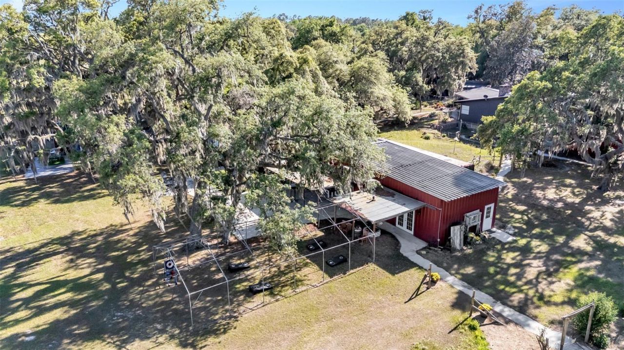 15300 Lake Iola Road, Dade City, FL 33523 Photo