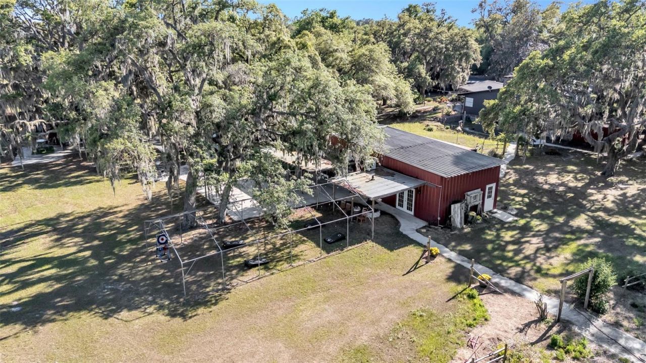 15300 Lake Iola Road, Dade City, FL 33523 Photo