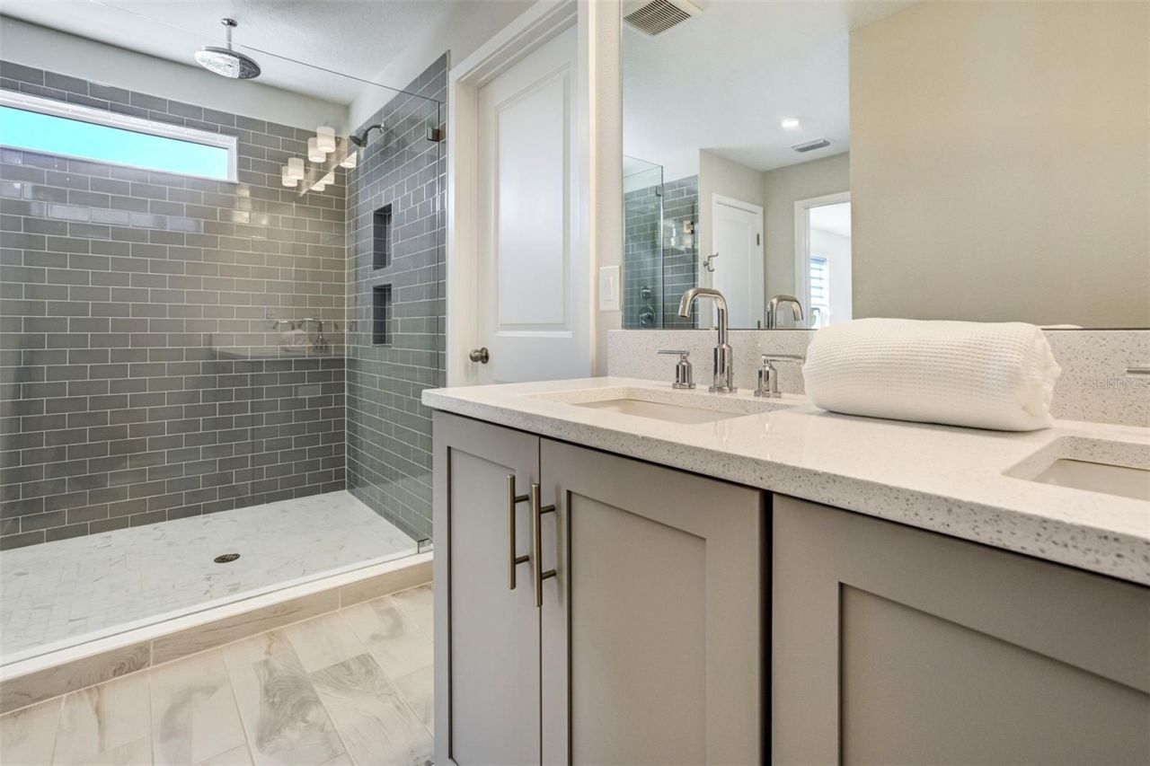 2716 13th Avenue N, Saint Petersburg, FL 33713 Photo