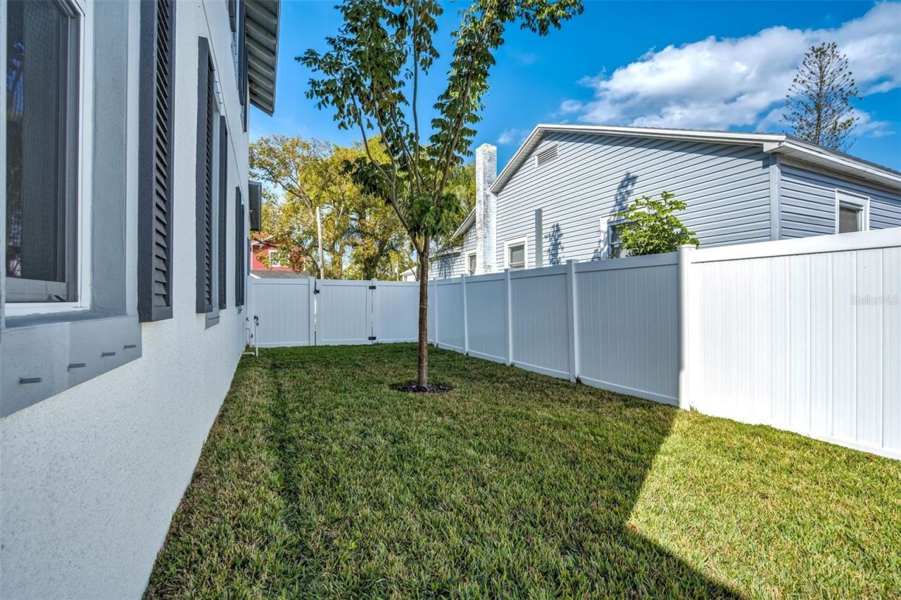 2716 13th Avenue N, Saint Petersburg, FL 33713 Photo