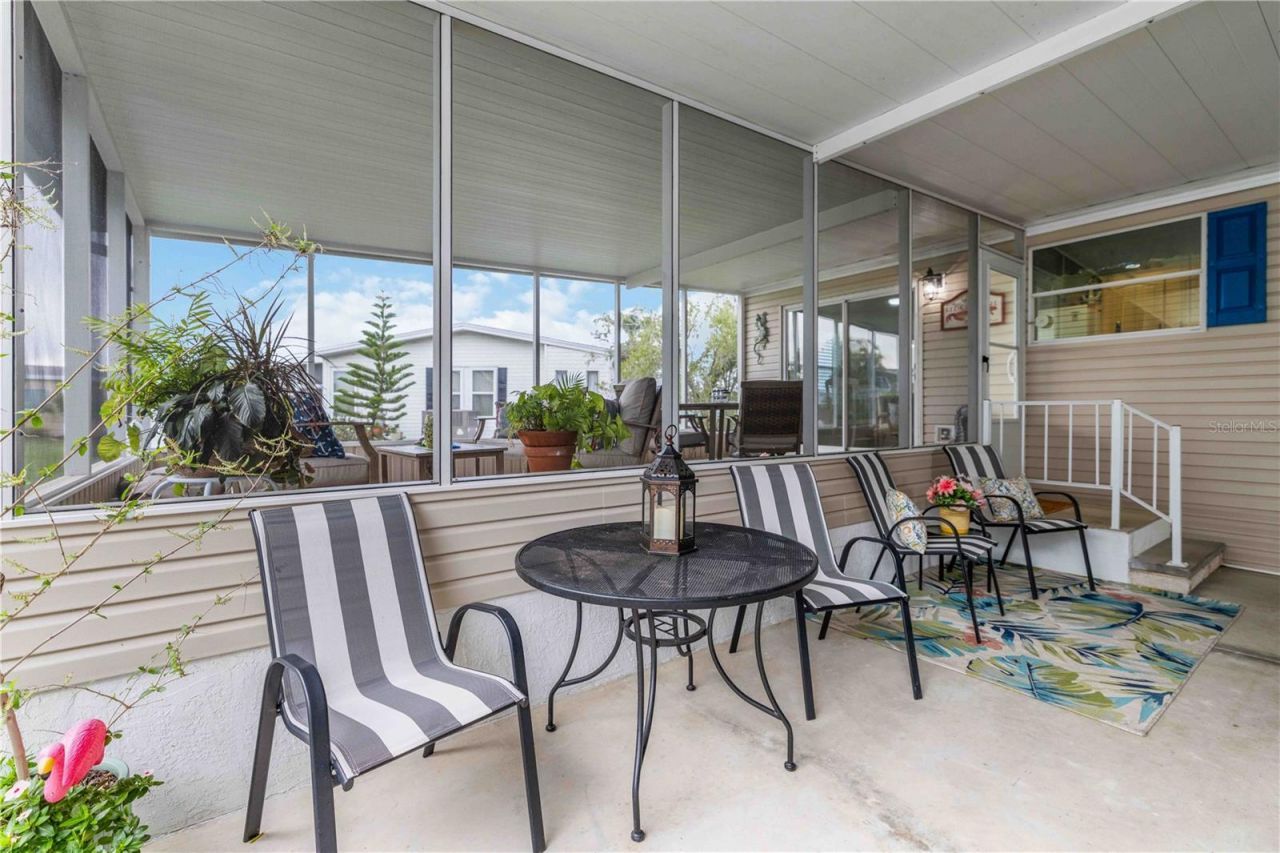 8521 Countess Avenue Circle, Palmetto, FL 34221 Photo