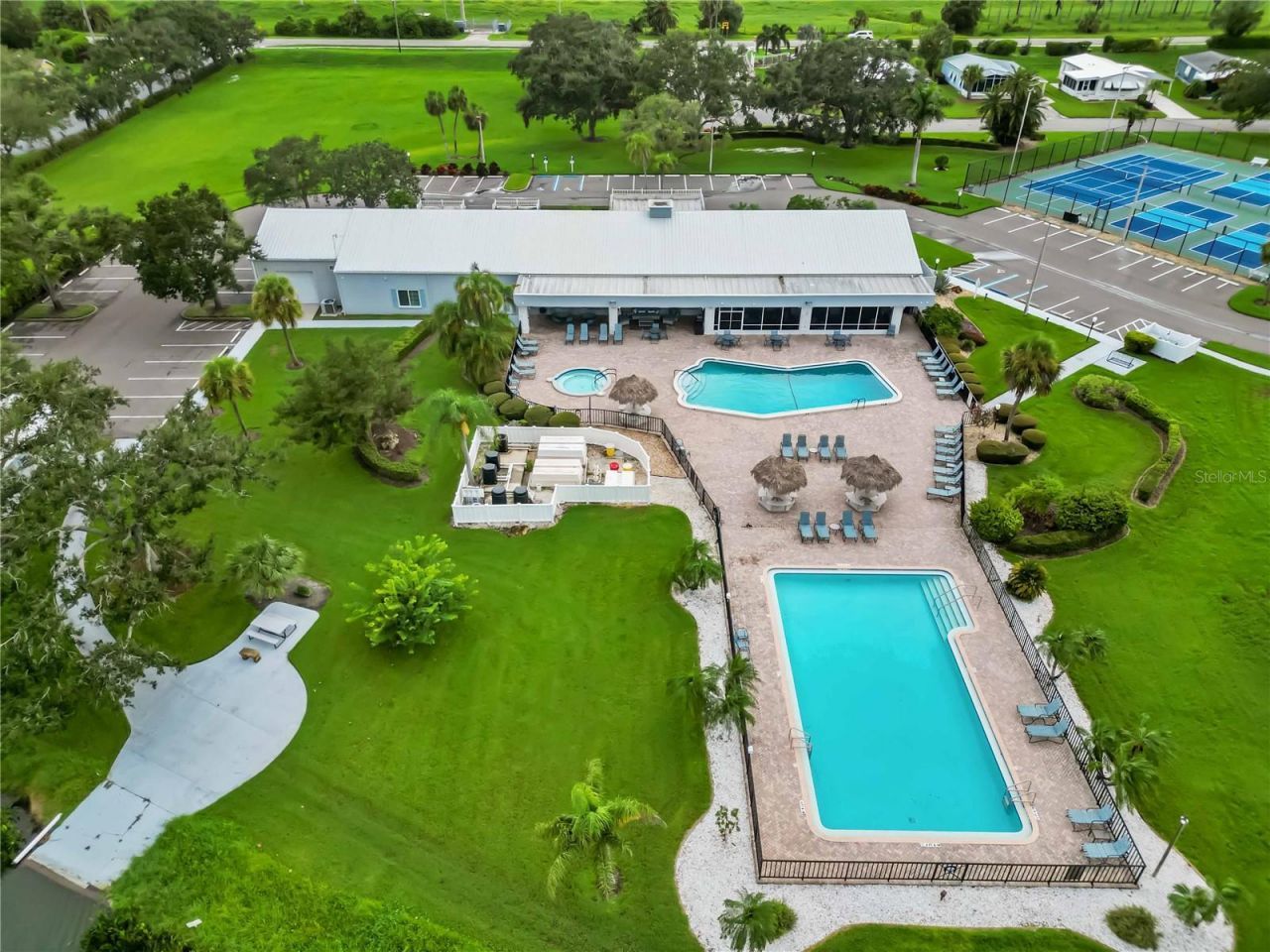 8521 Countess Avenue Circle, Palmetto, FL 34221 Photo