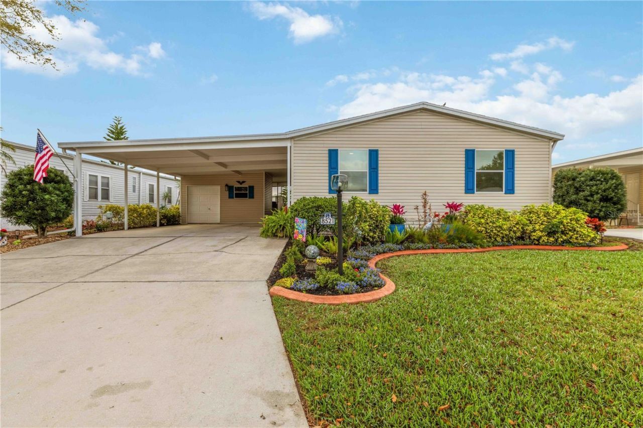 8521 Countess Avenue Circle, Palmetto, FL 34221 Photo