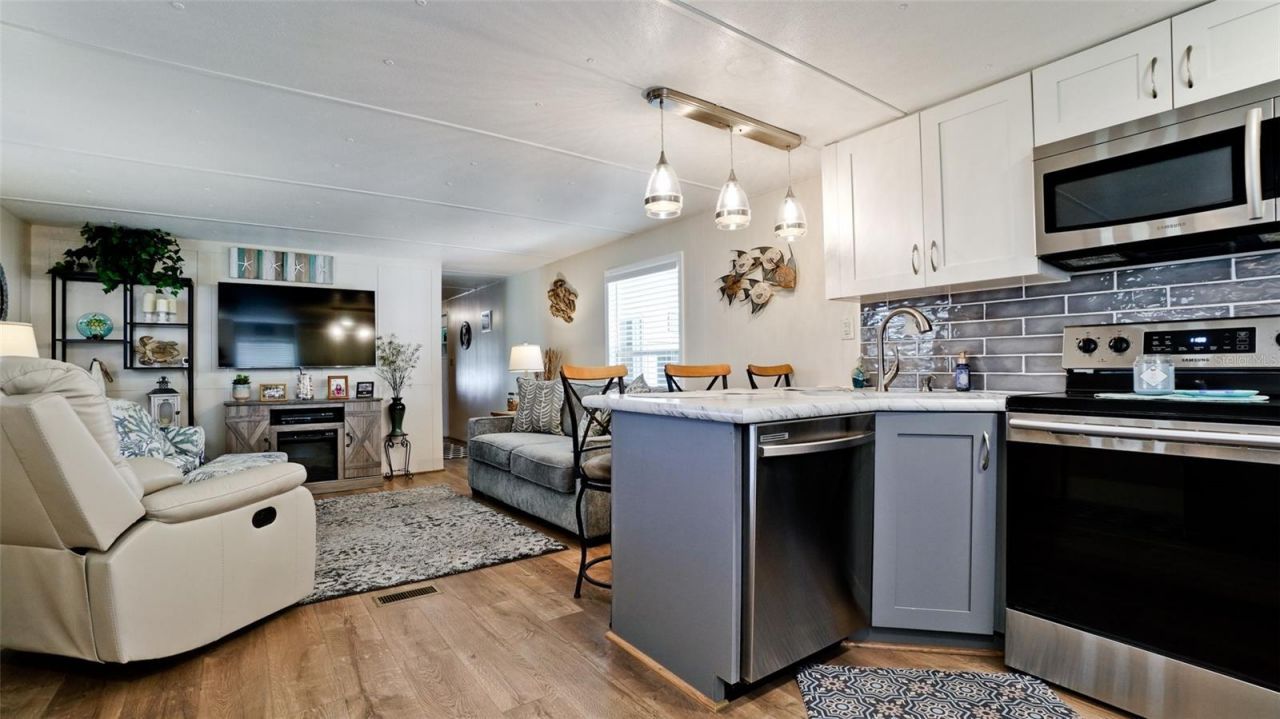 5316 53rd Avenue E, Unit D7, Bradenton, FL 34203 Photo