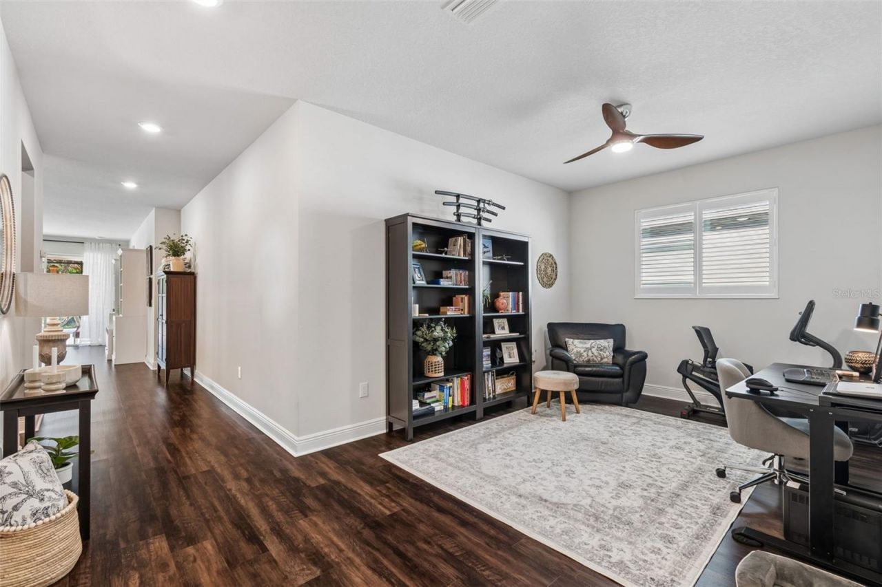 4910 Lakeshore Oaks Court, Tampa, FL 33624 Photo