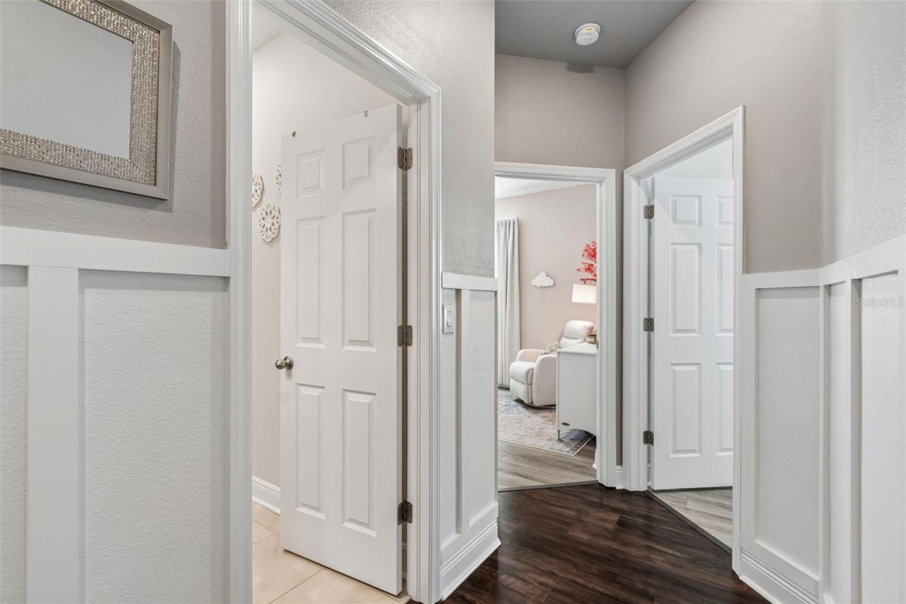 4910 Lakeshore Oaks Court, Tampa, FL 33624 Photo