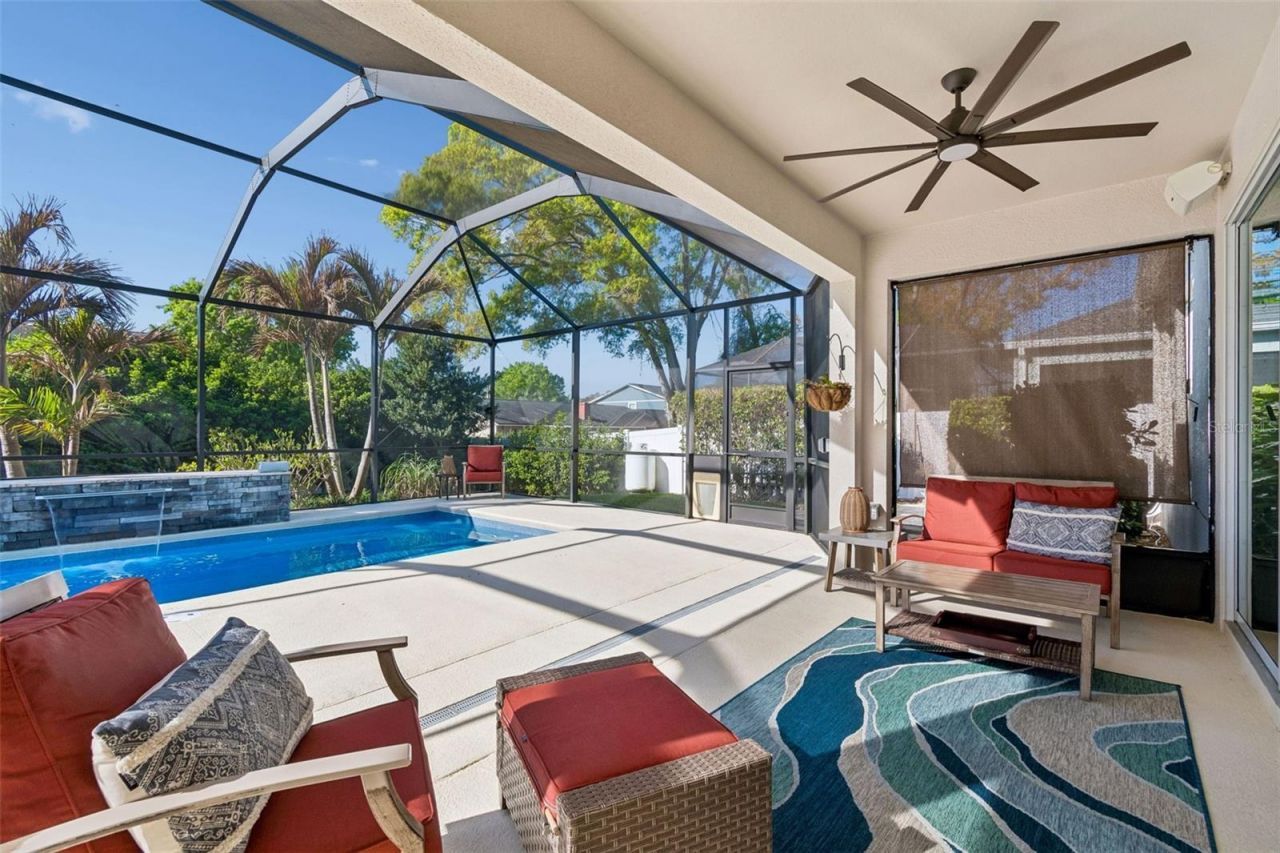 4910 Lakeshore Oaks Court, Tampa, FL 33624 Photo