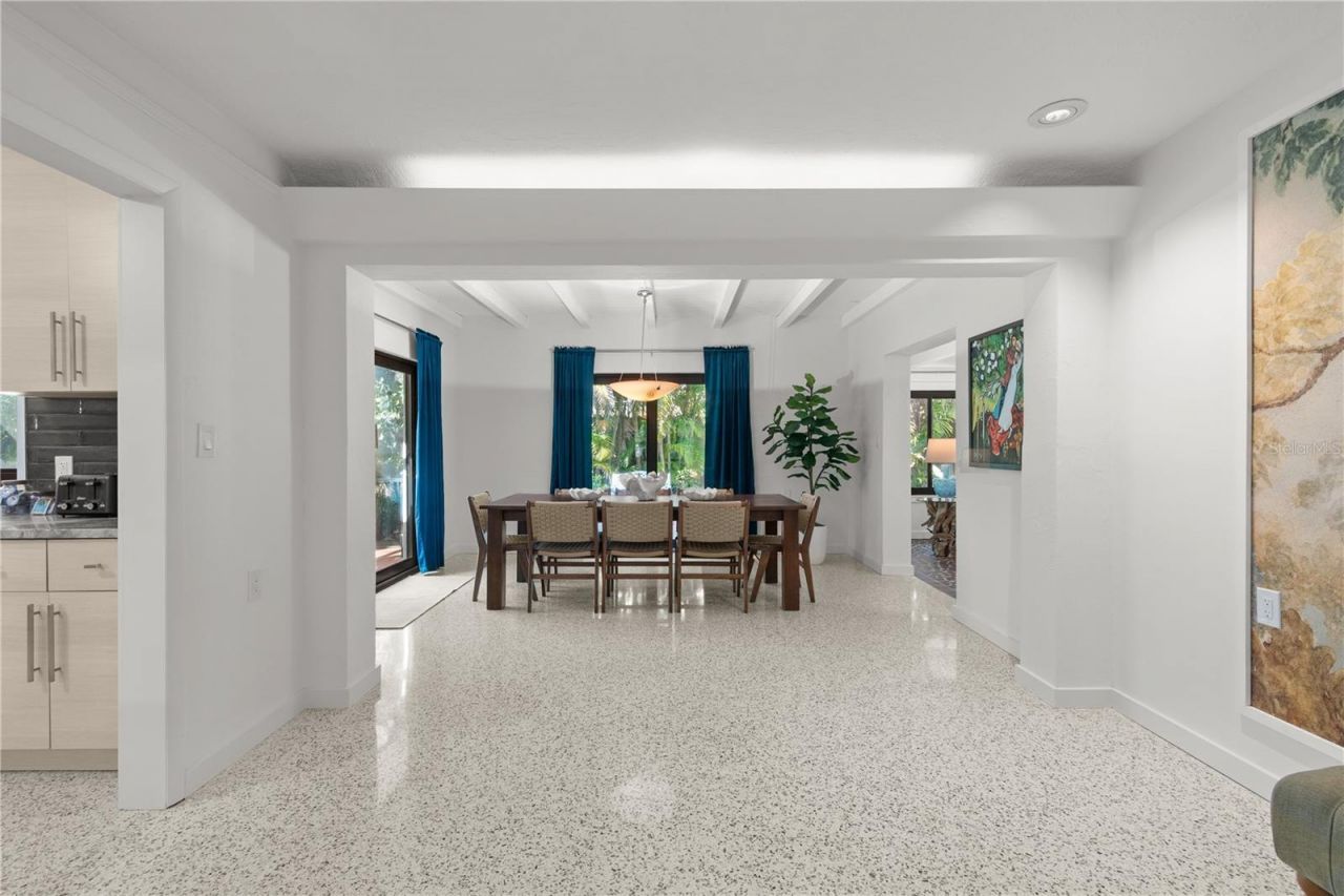 157 Garden Lane, Sarasota, FL 34242 Photo