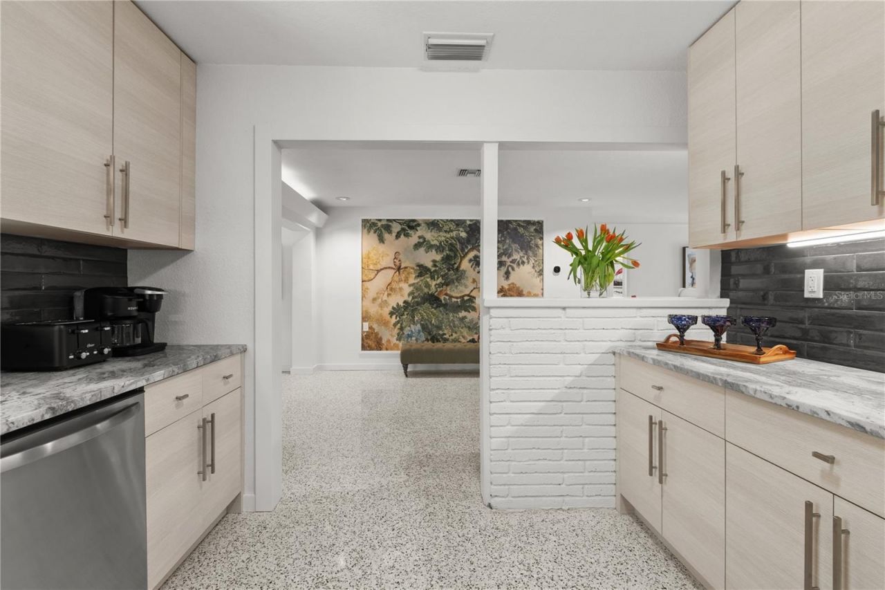 157 Garden Lane, Sarasota, FL 34242 Photo