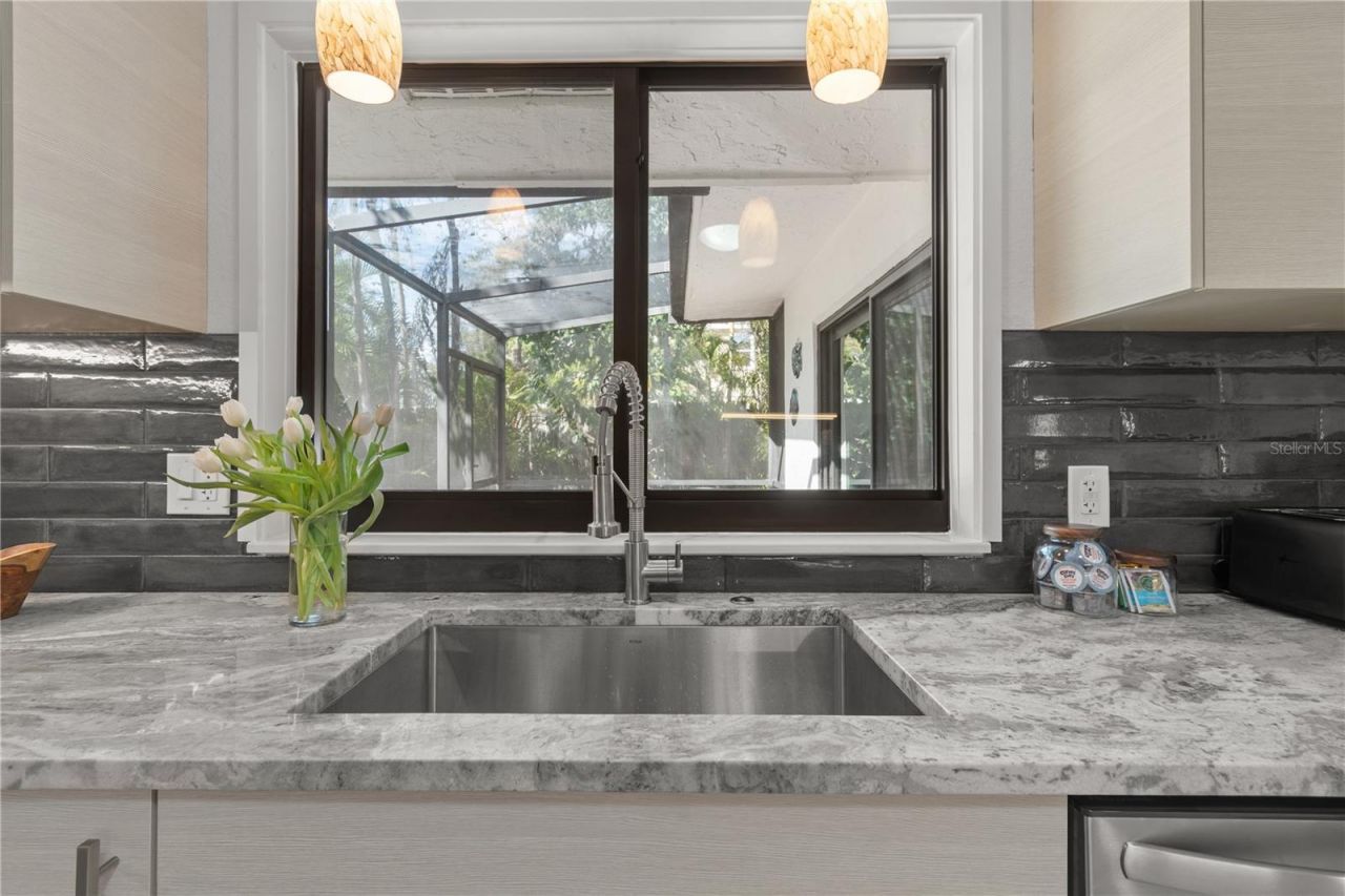 157 Garden Lane, Sarasota, FL 34242 Photo