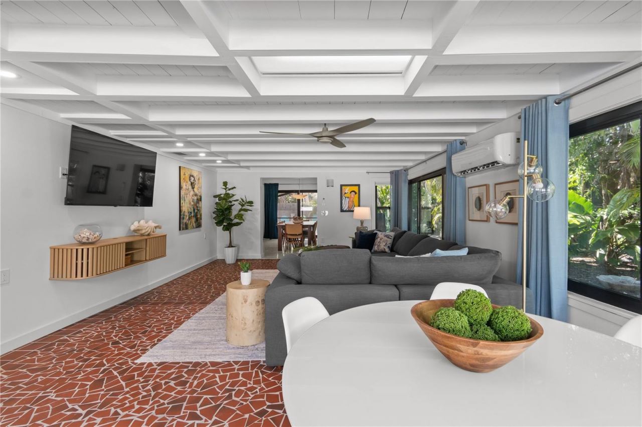 157 Garden Lane, Sarasota, FL 34242 Photo