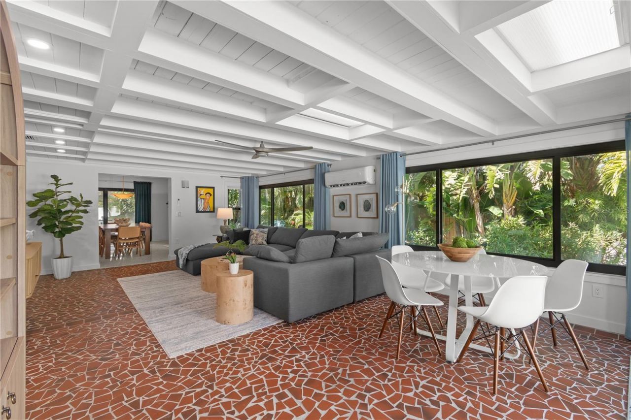 157 Garden Lane, Sarasota, FL 34242 Photo