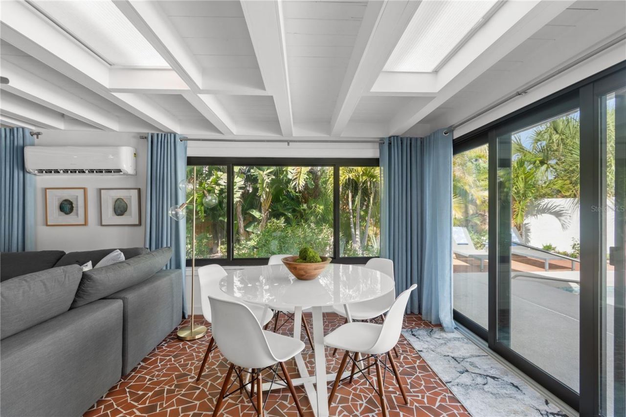 157 Garden Lane, Sarasota, FL 34242 Photo