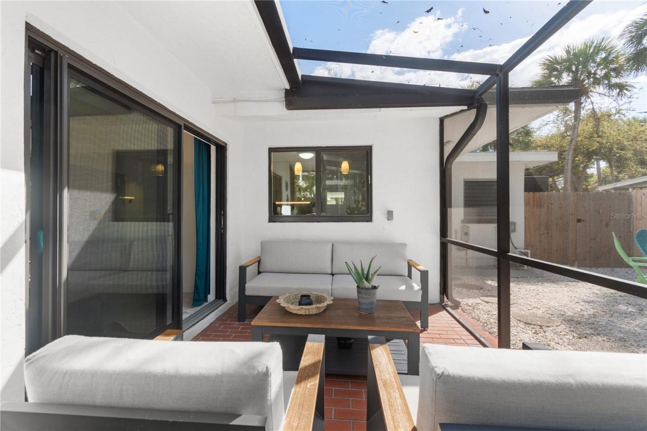 157 Garden Lane, Sarasota, FL 34242 Photo