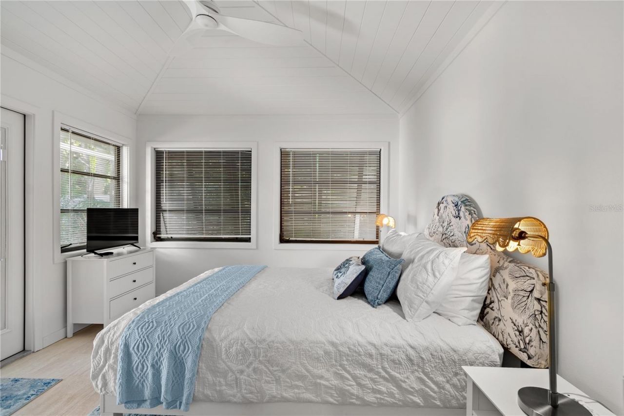 157 Garden Lane, Sarasota, FL 34242 Photo