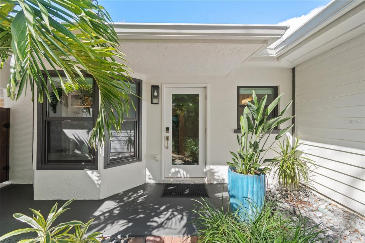 157 Garden Lane, Sarasota, FL 34242 Photo