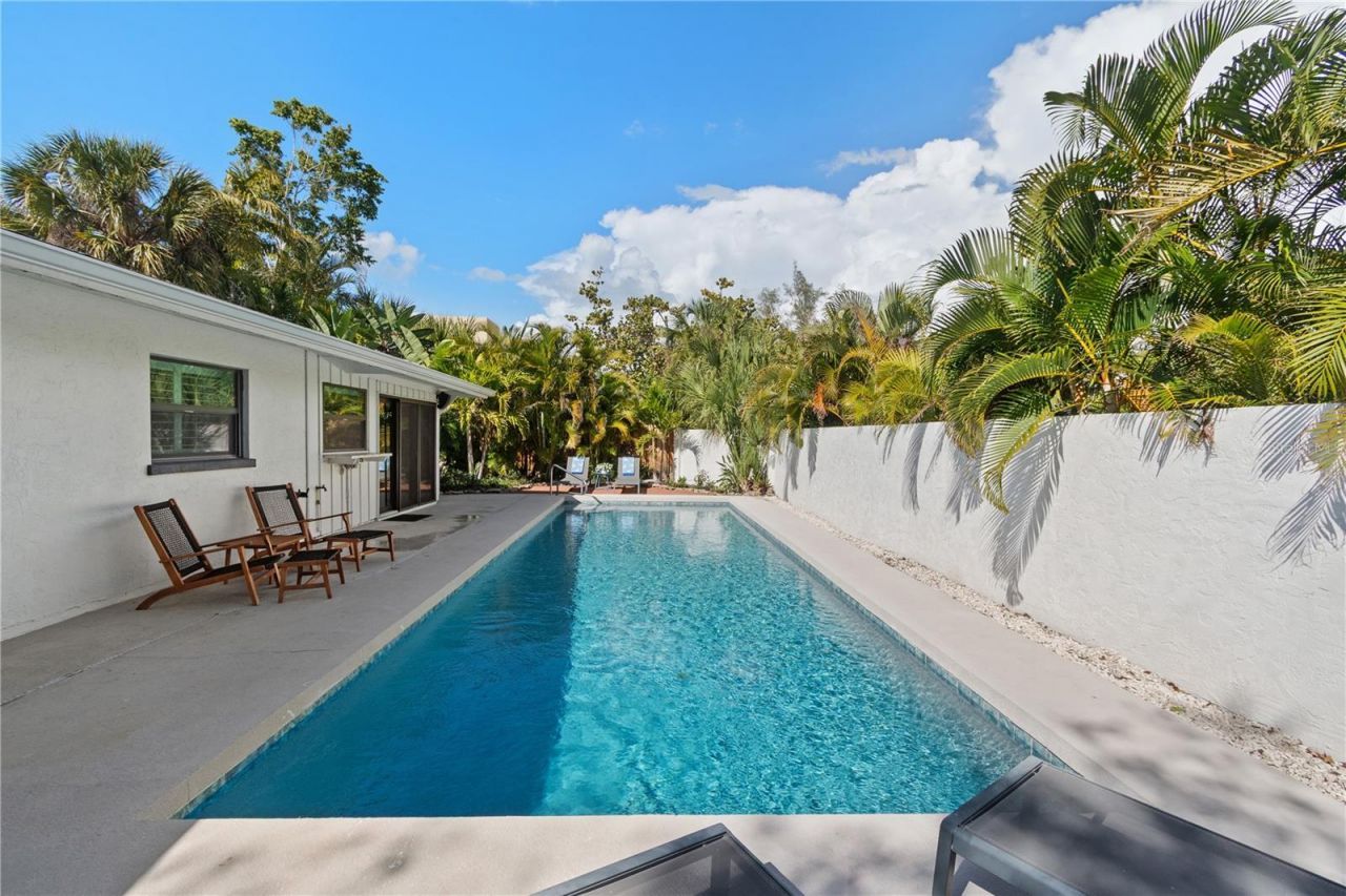 157 Garden Lane, Sarasota, FL 34242 Photo