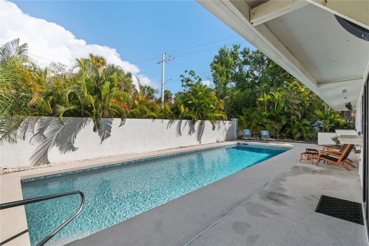 157 Garden Lane, Sarasota, FL 34242 Photo