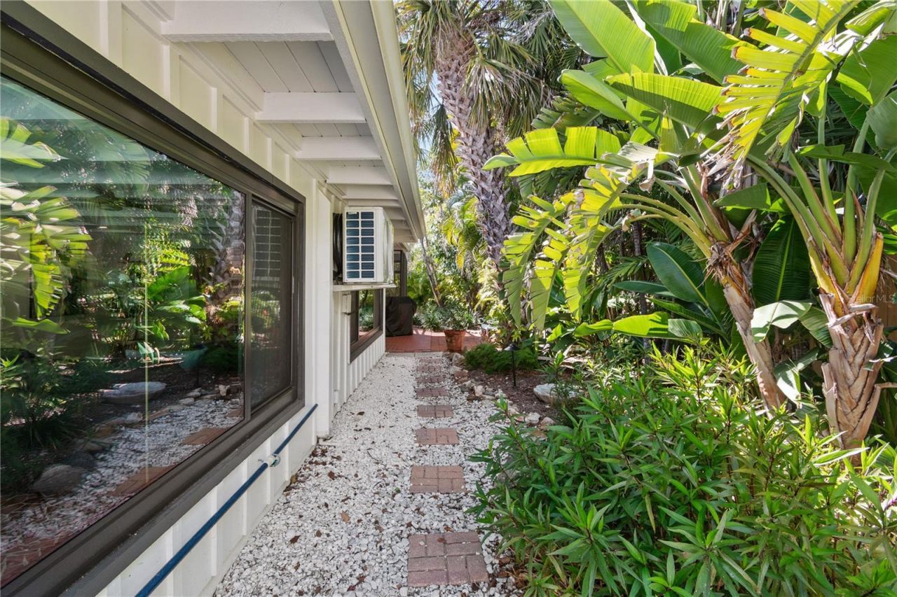 157 Garden Lane, Sarasota, FL 34242 Photo