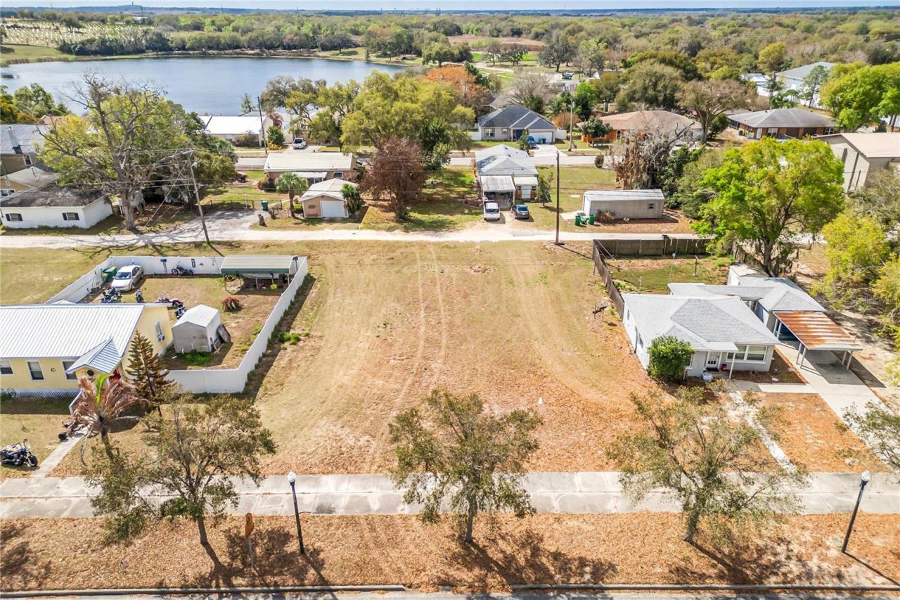 Main Street, Dundee, FL 33838 Photo