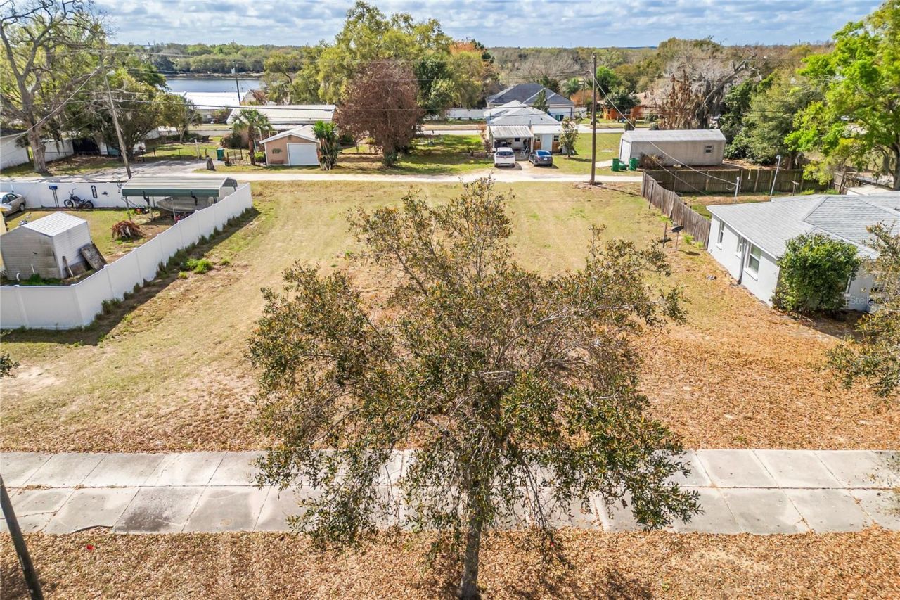 Main Street, Dundee, FL 33838 Photo