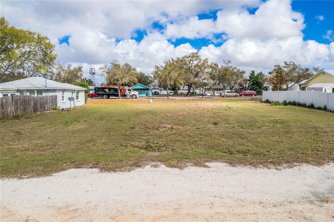 Main Street, Dundee, FL 33838 Photo