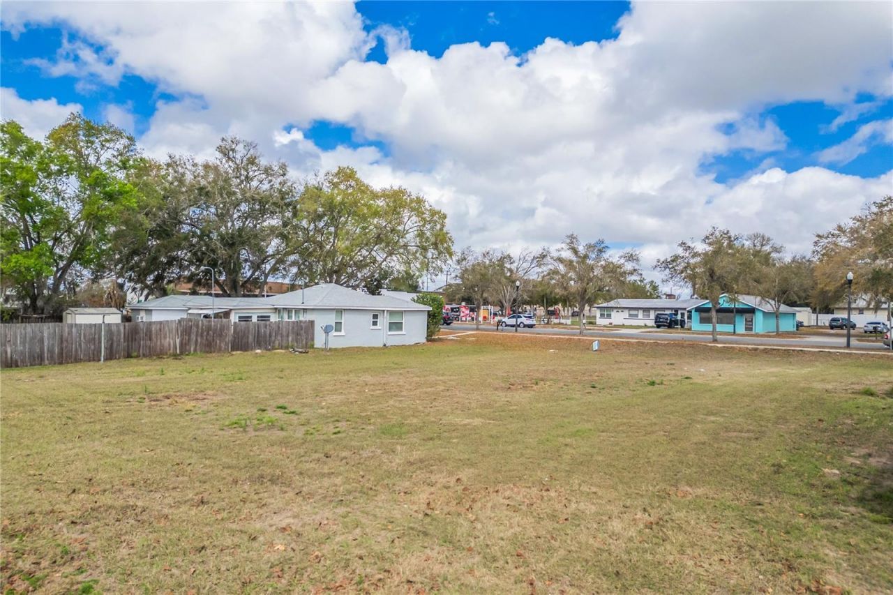 Main Street, Dundee, FL 33838 Photo