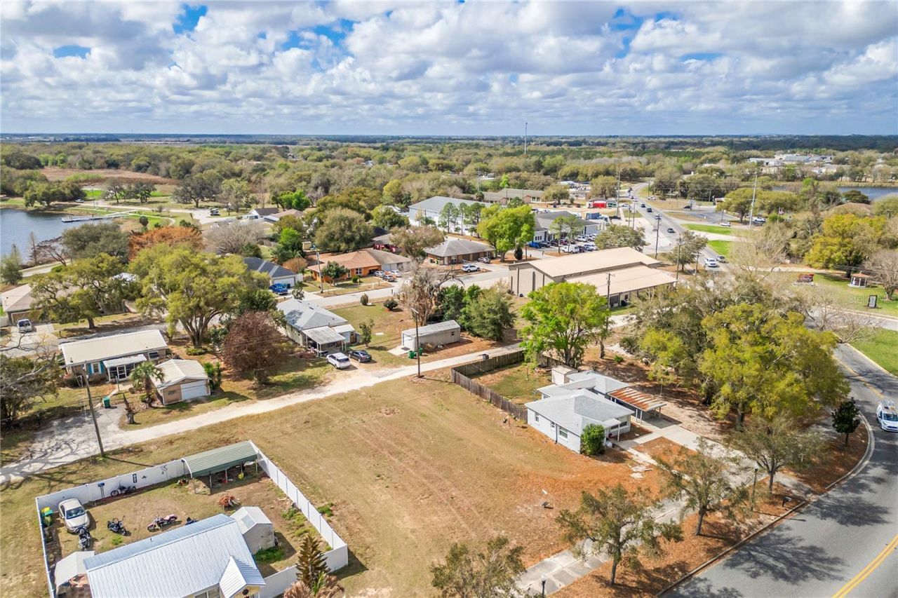 Main Street, Dundee, FL 33838 Photo