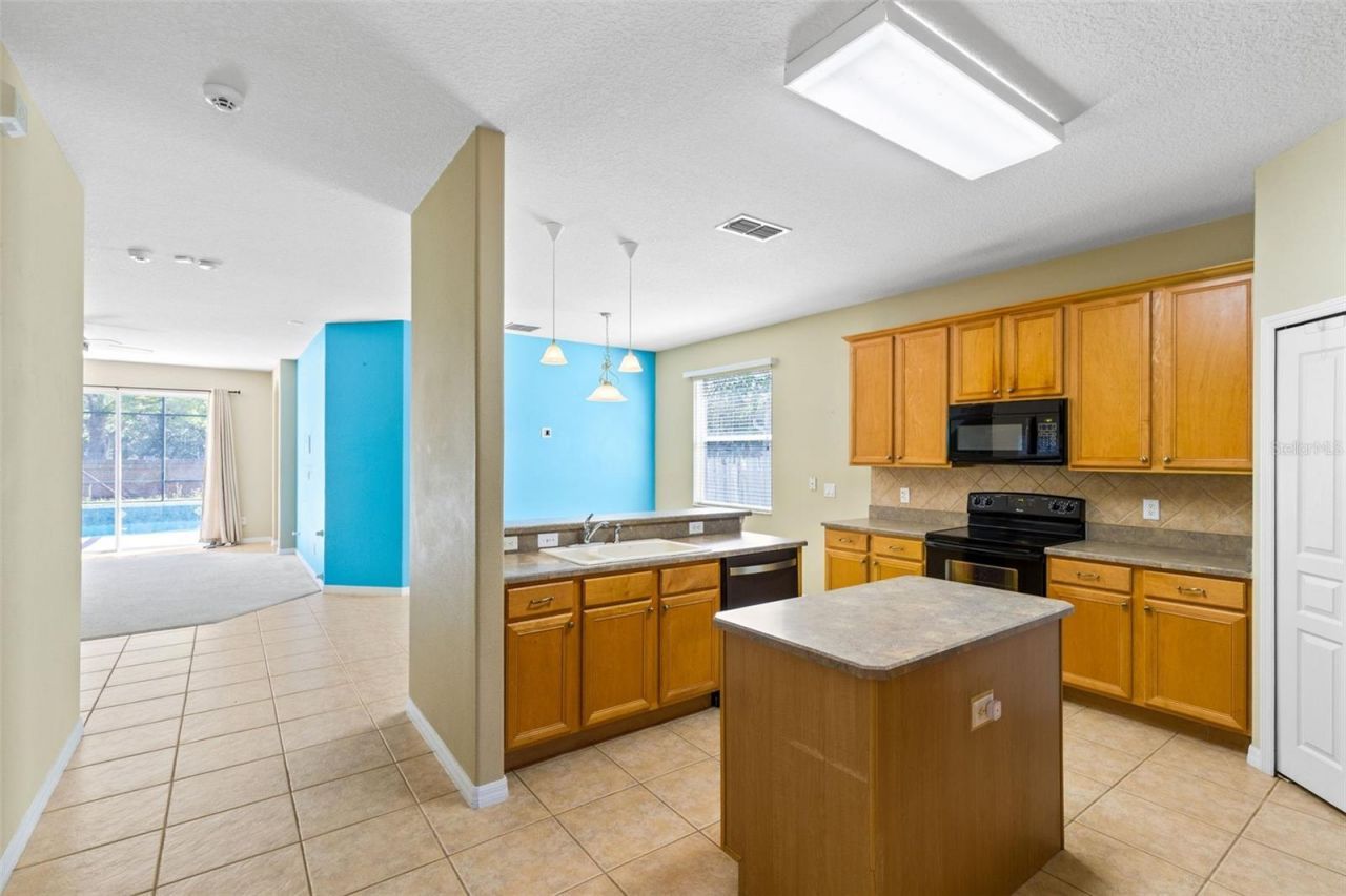 6658 Lake Pembroke Place , Orlando, FL 32829 Photo