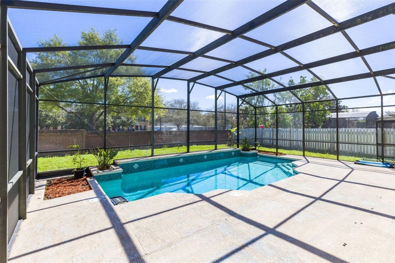 6658 Lake Pembroke Place , Orlando, FL 32829 Photo