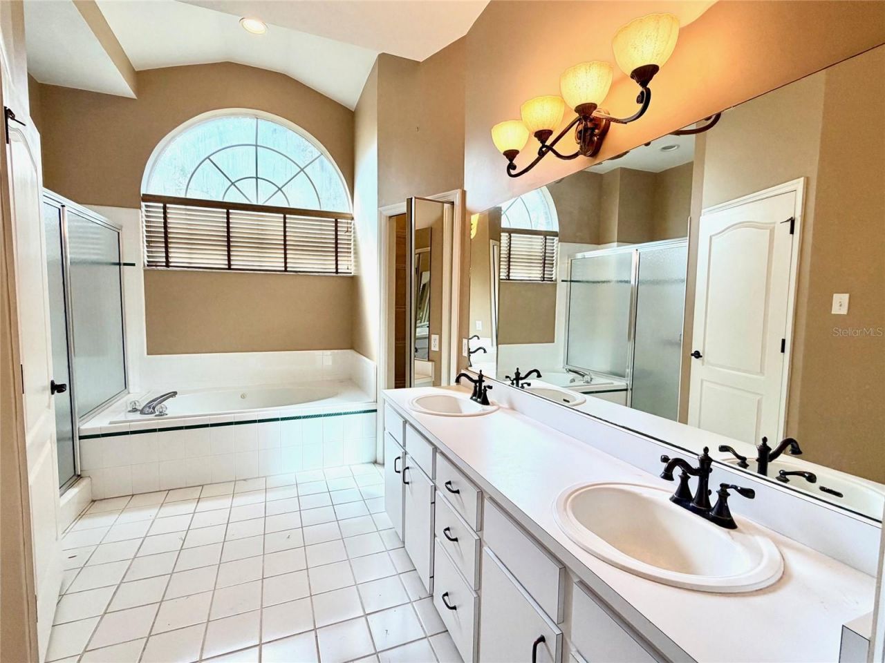 5713 NW 45th Drive, Gainesville, FL 32653 Photo