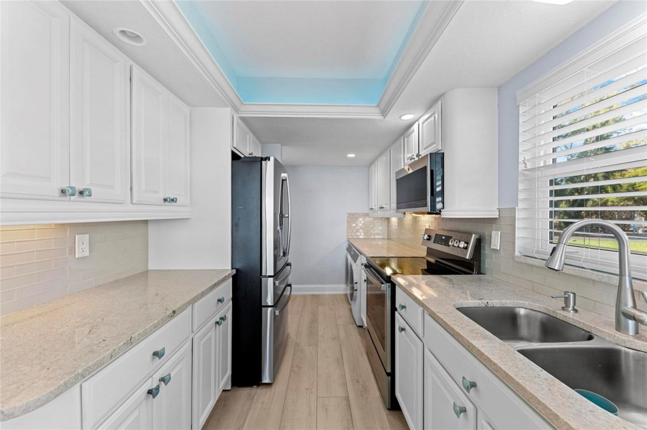 600 Manatee Avenue, Unit 106, Holmes Beach, FL 34217 Photo