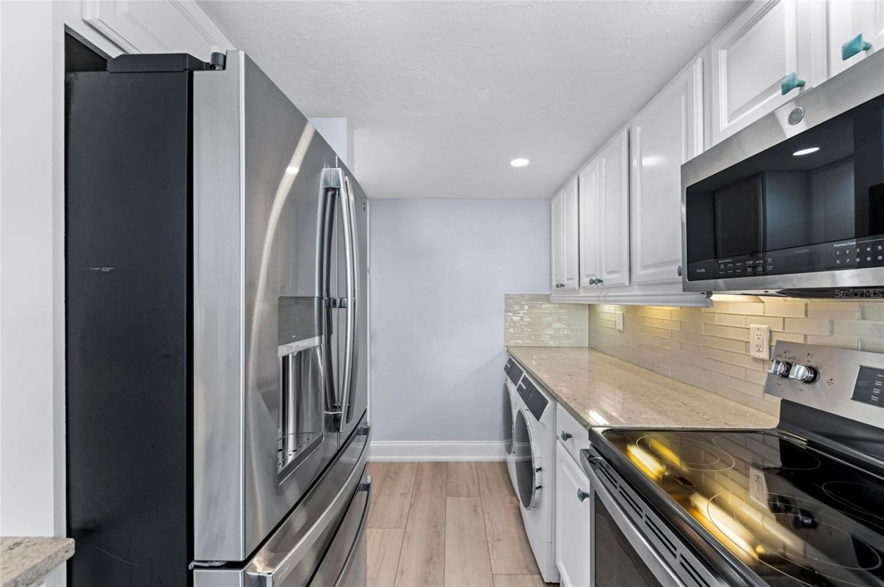 600 Manatee Avenue, Unit 106, Holmes Beach, FL 34217 Photo