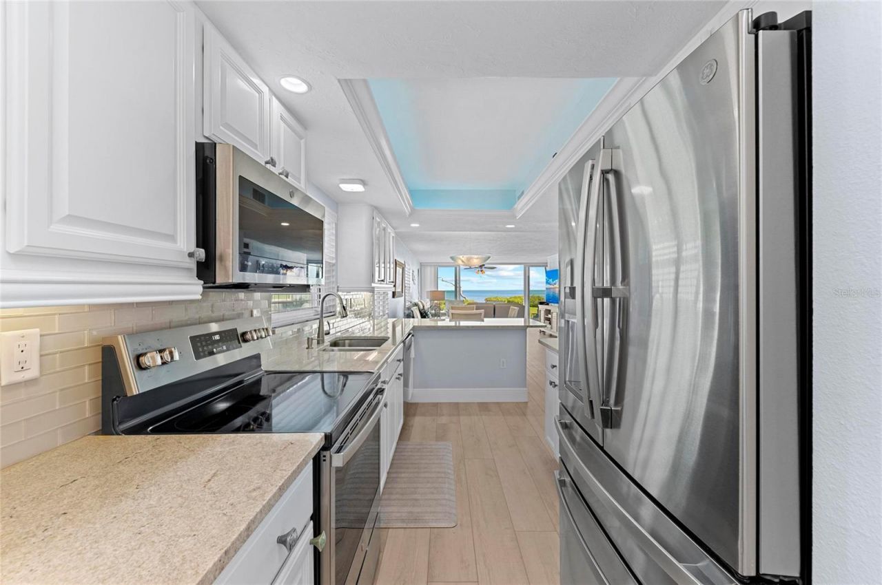 600 Manatee Avenue, Unit 106, Holmes Beach, FL 34217 Photo