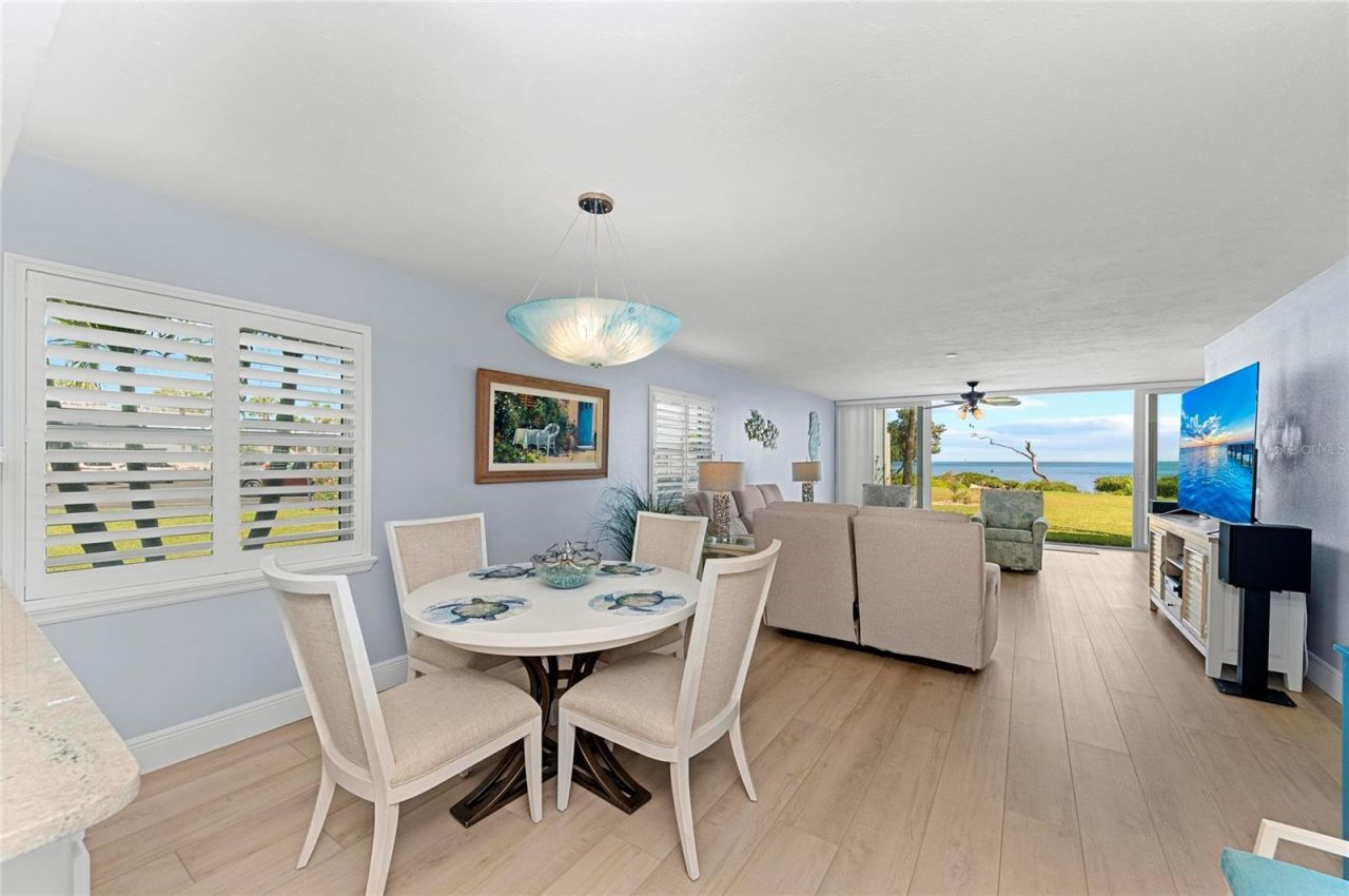 600 Manatee Avenue, Unit 106, Holmes Beach, FL 34217 Photo