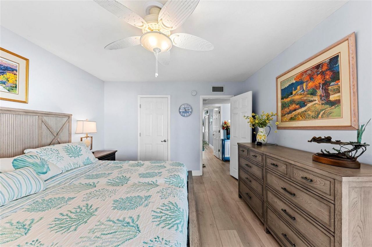 600 Manatee Avenue, Unit 106, Holmes Beach, FL 34217 Photo