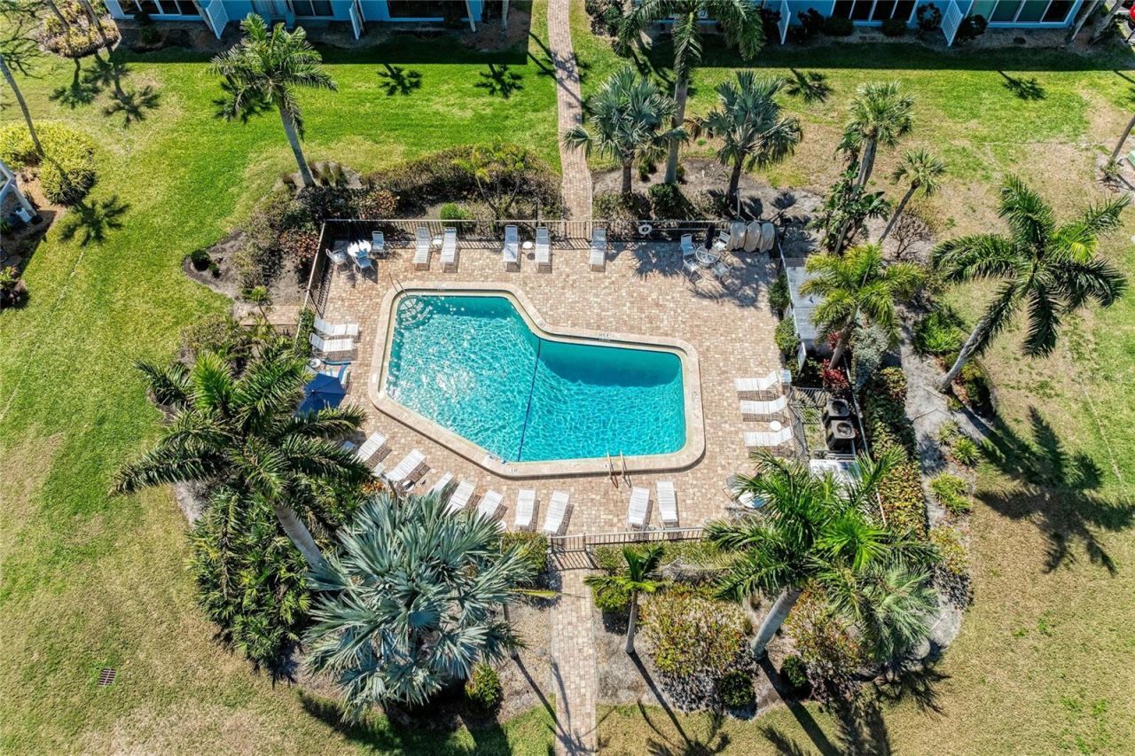 600 Manatee Avenue, Unit 106, Holmes Beach, FL 34217 Photo