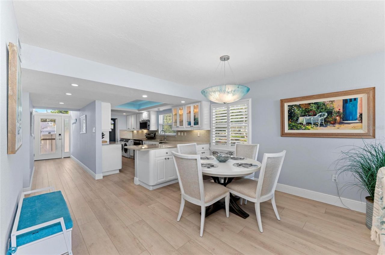 600 Manatee Avenue, Unit 106, Holmes Beach, FL 34217 Photo