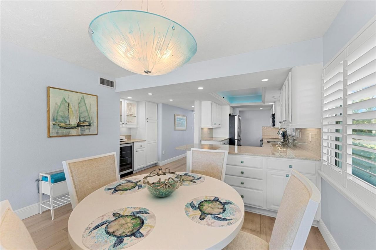 600 Manatee Avenue, Unit 106, Holmes Beach, FL 34217 Photo